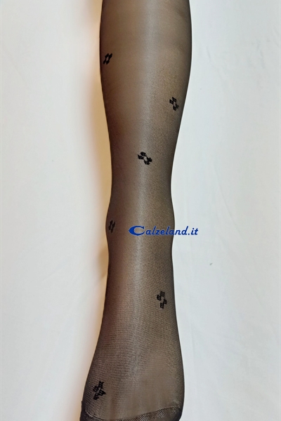 Pantyhose with small design makes